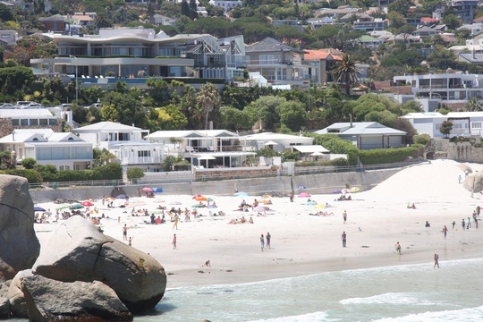 Glen Beach with the Full House in the centre.